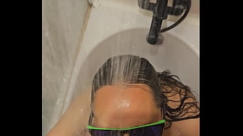 Wild wife's dripping bathroom blowjob with blazzing nails