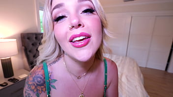 Kali roses is a dick loving curvy hottie