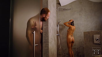 I was peeking at my step sister and she turned out to be cool with it she i got a lot of squirt