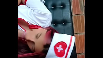 Universitaria de 18 es captada en la pieza de su director