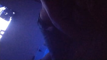 Le Doy Duro Ala De La Colonia thumbnail