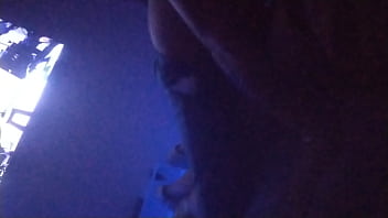 Le Doy Duro Ala De La Colonia thumbnail