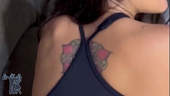 Colega de malhação quer mostrar o que sabe sentando na minha piroca