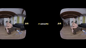 Virtual reality porn pussy pissing with stunning blonde vinna reed