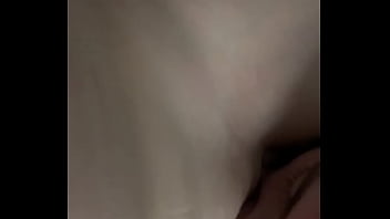 Tasting her pleases me