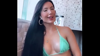 Dra putinha se mostrando no insta