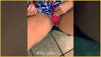 Milf uses her toy outdoors in public