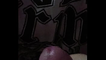 La mia ragazza vuole rilassarmi succhiandomi il cazzo