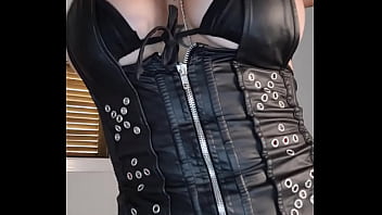 Disponible en show cette après midi