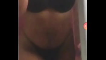 Aqui estou eu outra vez louca por dinheiro