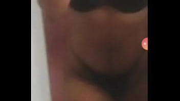 Aqui estou eu outra vez louca por dinheiro