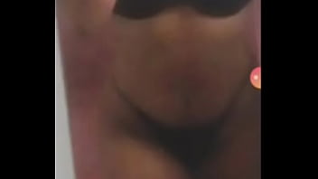 Aqui estou eu outra vez louca por dinheiro