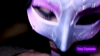 Mamada sensual numero 6 mi hermanastra si sabe dar una buenas chupadas de pene le saca la leche