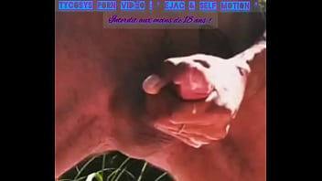 Sperme cracher en self motion