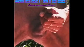 Sperme cracher en self motion