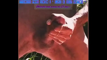 Sperme cracher en self motion