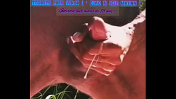 Sperme cracher en self motion Sperme cracher en self motion