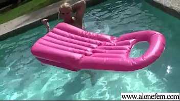 Bella Rose Kinky Girl Use Sex Things To Masturbate Movie 11 thumbnail