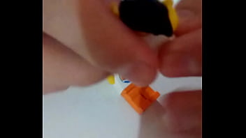 Novinha quadrada sendo enrabada e tomando gostoso