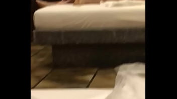 Gata adora chupa uma rola