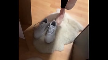 Hello •full video with my slave on ️#handjob #blacknails #feetfetish #fetish #nylon #nylonf