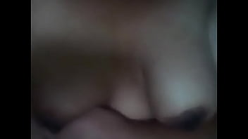 La tía me muestra pecho