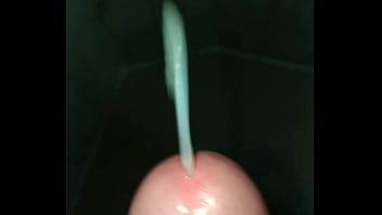 Safado Tocando Pau Com Muito Leite thumbnail