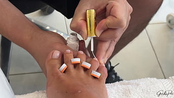 Une journée avec léa pam j'essaye un gode ventouse