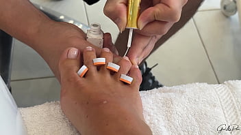 Une journée avec léa pam j'essaye un gode ventouse