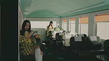 Chuu has orgy with people