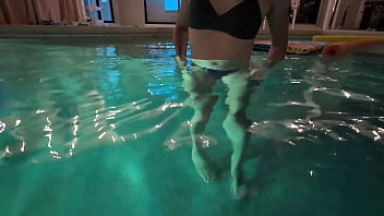 Shaking fingering orgasm outdoors