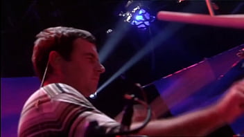 Liam y noel gallagher eyaculan un temazo en vivo