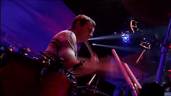 Liam y noel gallagher eyaculan un temazo en vivo