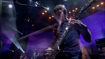 Liam y noel gallagher eyaculan un temazo en vivo