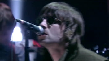 Liam y noel gallagher eyaculan un temazo en vivo