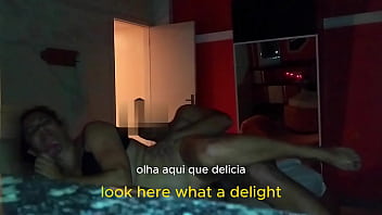 Esposa sozinha no motel com dois amigos do corno completo Esposa sozinha no motel com dois amigos do corno completo