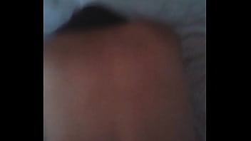 Putita haciendo su trabajo