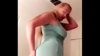 Brunnete touching her dress s renatesexy