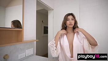 Smoking hot naked latin beauty relaxing in the bath