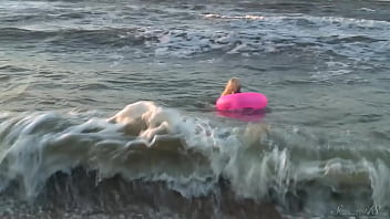 Girl agnes walks around the beach full nude with an audience