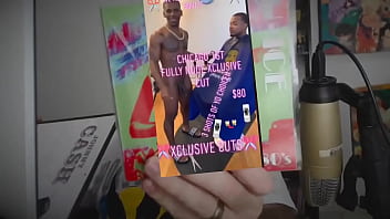 Novinho mostrando quadros