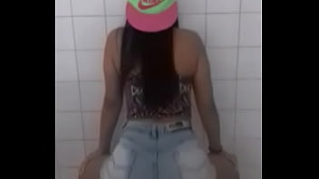 Nath rebolando gostoso