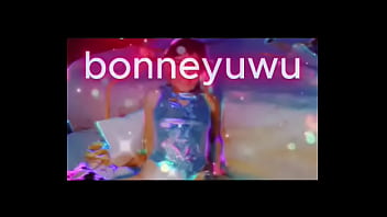 Bonneyuwu 2 29 puta en ropa interior besandose