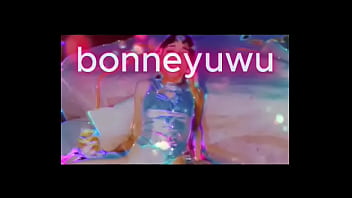 Bonneyuwu 2 29 puta en ropa interior besandose