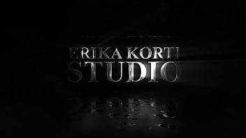 Mega gangbang two hot slut queen kimi & larissa leite get double crazy fucking with fisting dvp dap from eight big cocks eks612