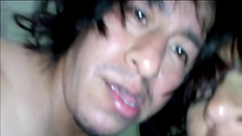 Mi esposa llega de viaje y la recibo con muchas ganas de comerme su culito