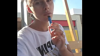 Na welche fotze füllt mein pay pal