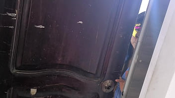 Wanita Berseragam Itu Mengambil Barang Barang Dari Rumah Ibu Tiriku Dan Aku Memergokinya Dia Meniduriku Dan Aku Memaafkannya thumbnail