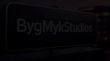 Old mature marilyn monroe enjoys masturbating with a vibrator