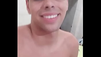 Thiago Deixando A Toalha Cair thumbnail